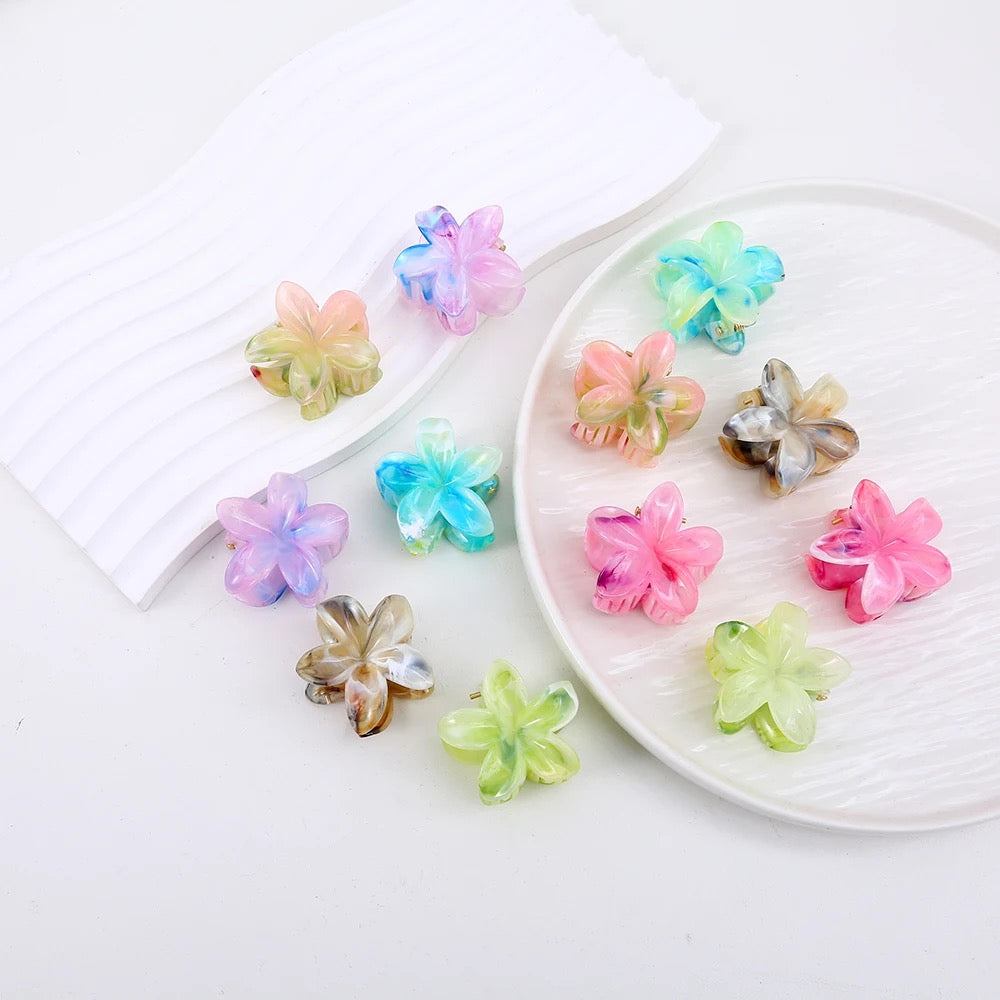 Mini Hawaiian Flower Claw Clip -Cotton Candy