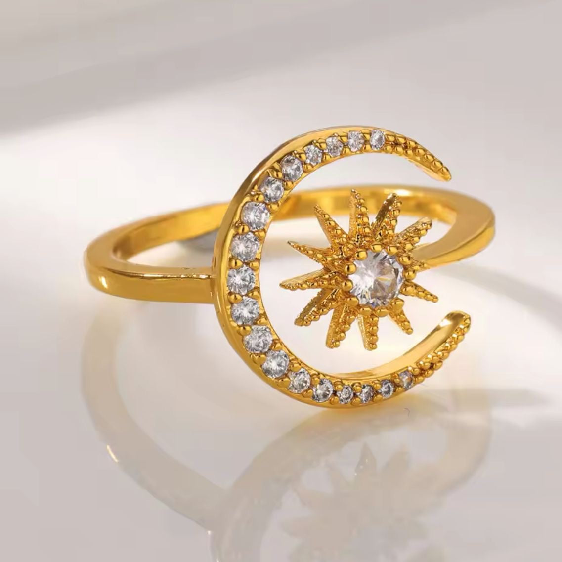 Cosmic Glitz Ring -18K