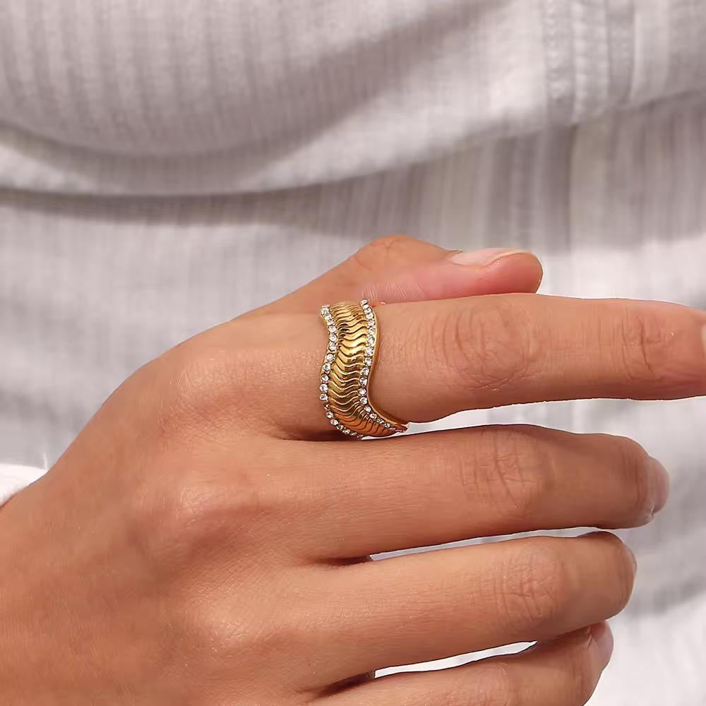 Lexux Diamond Wave Ring