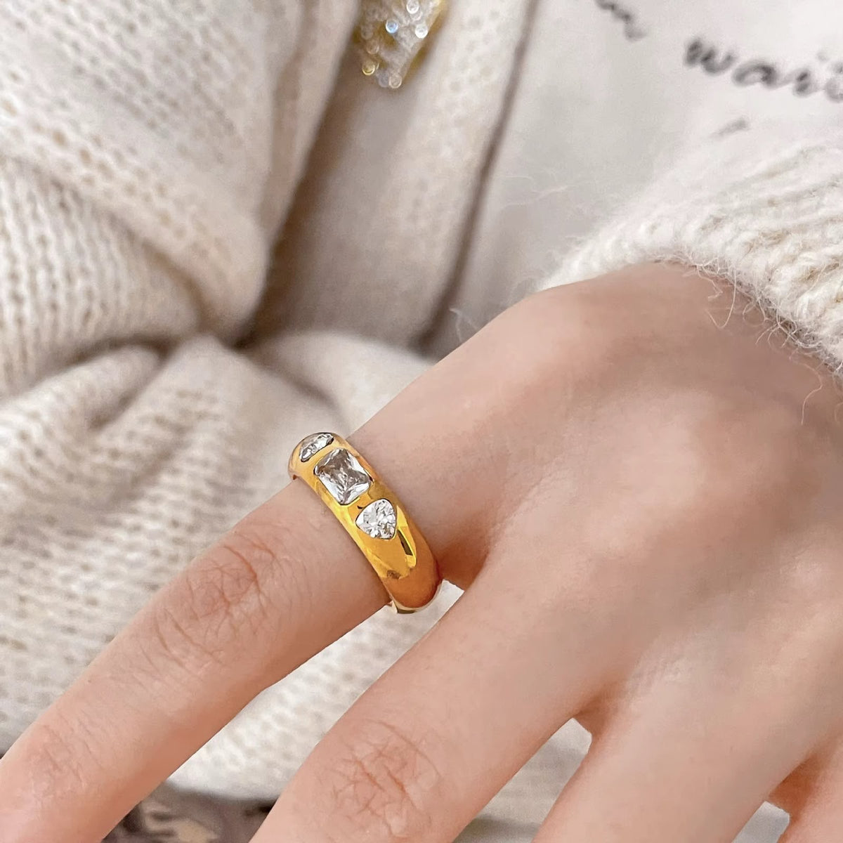 Asterina Diamond Chunks Ring