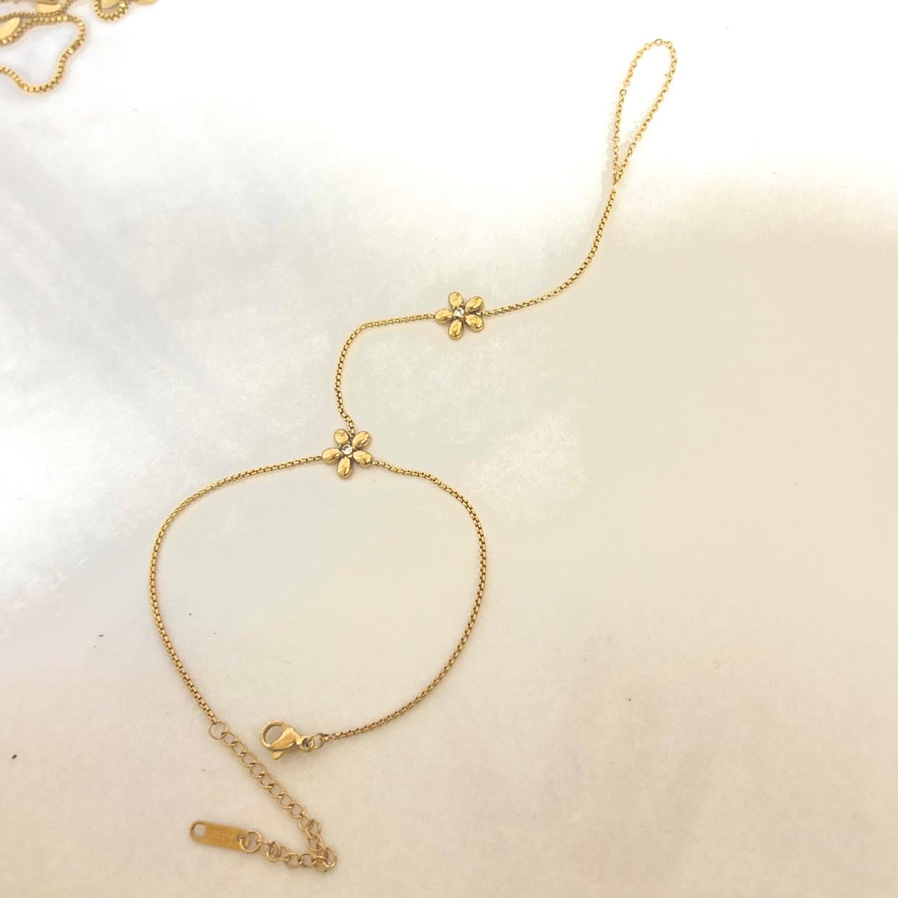 Daisy Bloom Hand Chain