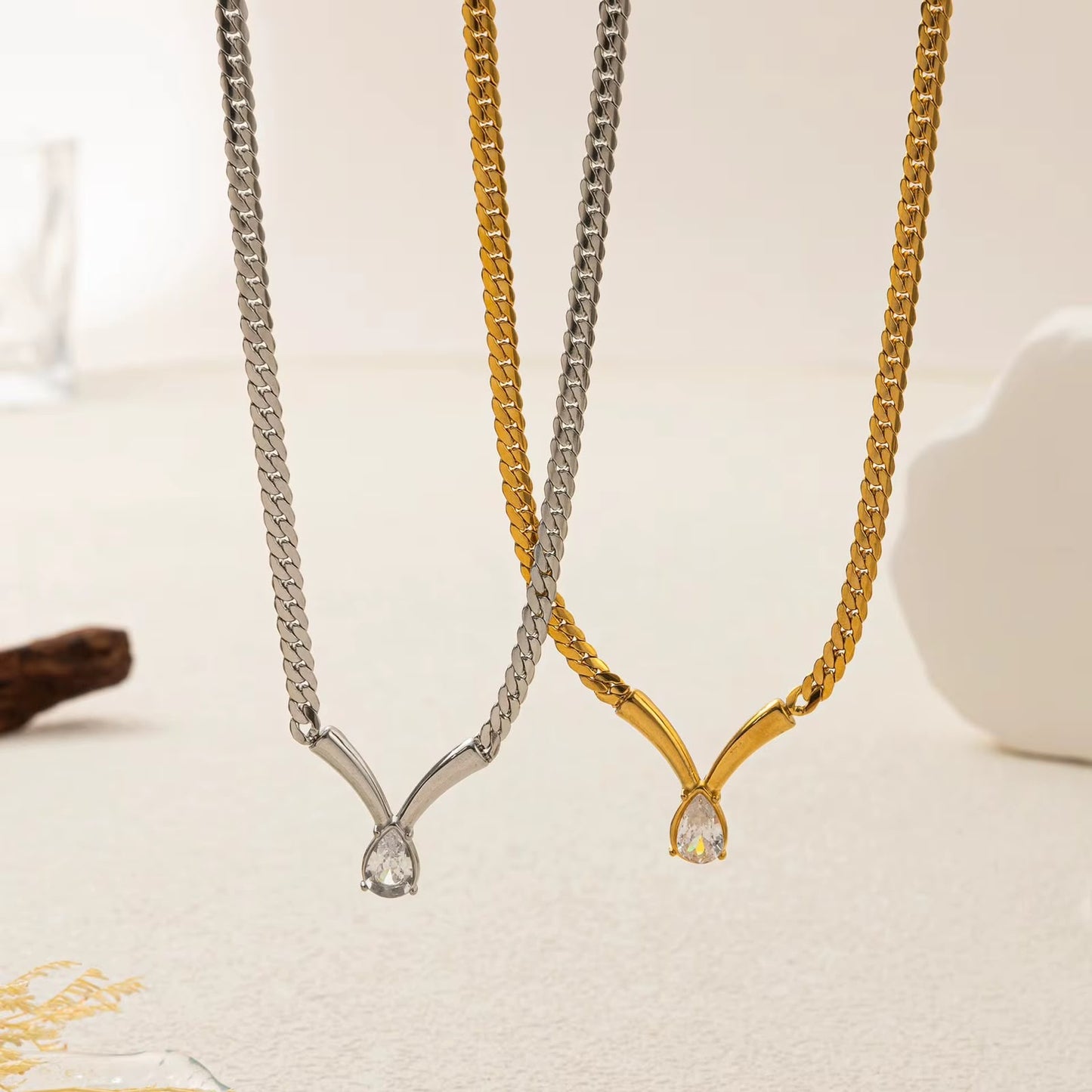 Diva Necklace