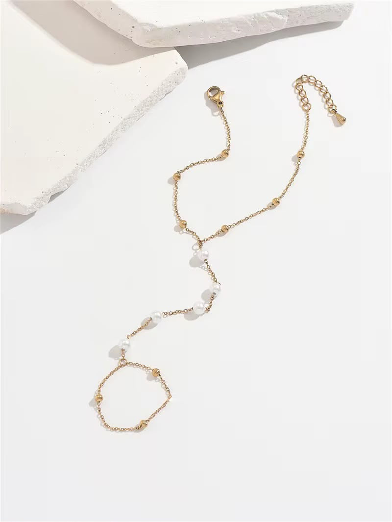Perola Hand Chain
