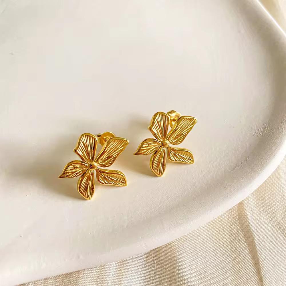 Island Flora Studs