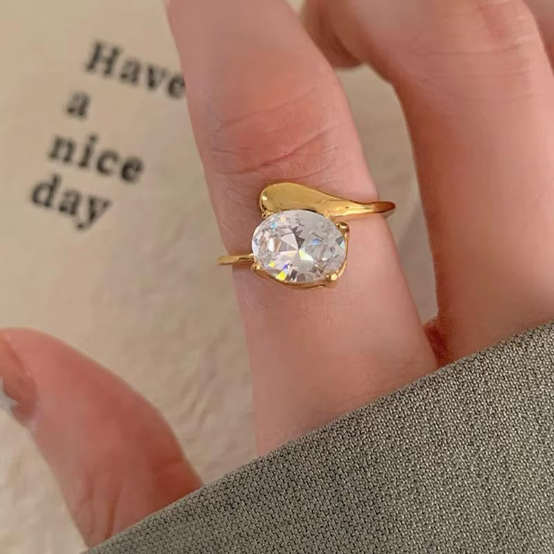 LUX Drop Ring