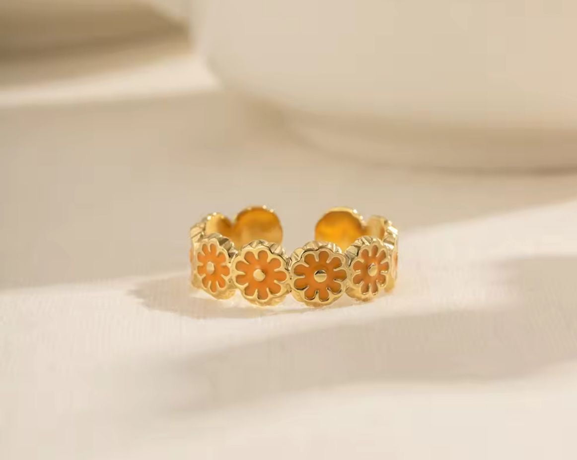 Daisy Bloom Ring -Peachy Keen