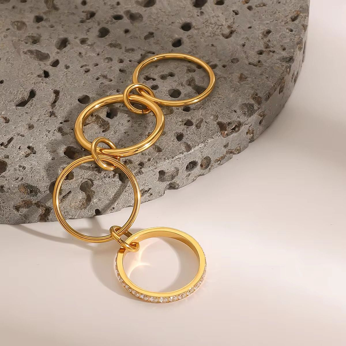 ISALÉA Eternity Interwine Stack Ring -Set Of Four