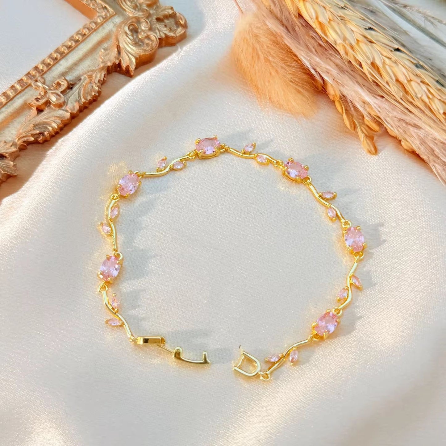 Élan Signature Bracelet -Blush Pink