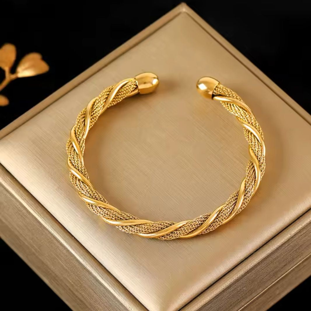 Luxe Twisted Bracelet -18K