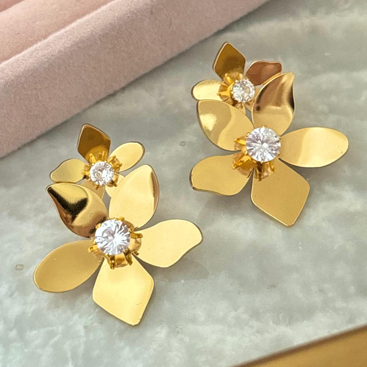 Amaryllis LUX Studs