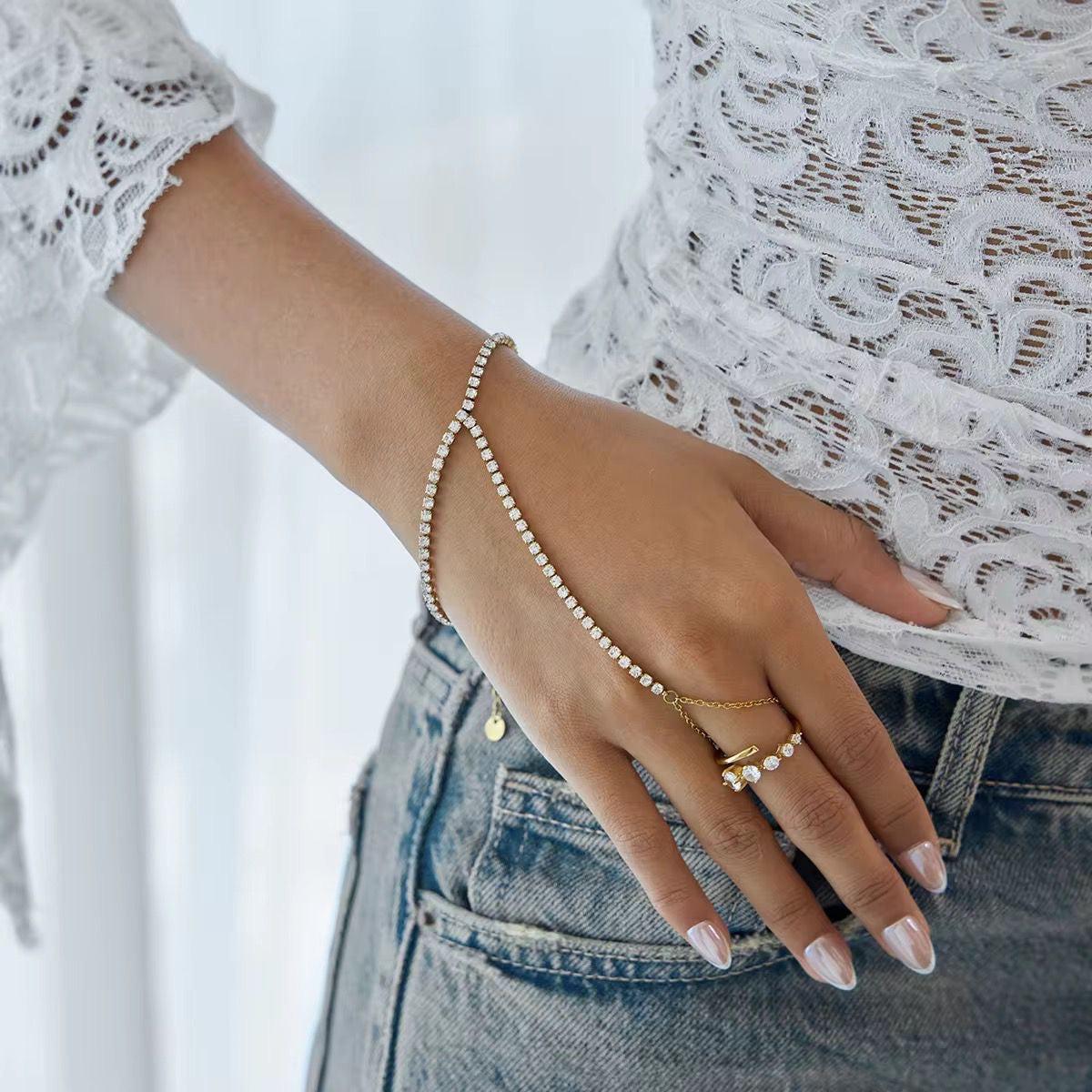 Noor Hand Chain