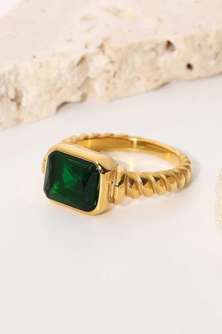 Emerald Signet Gem Ring -18K