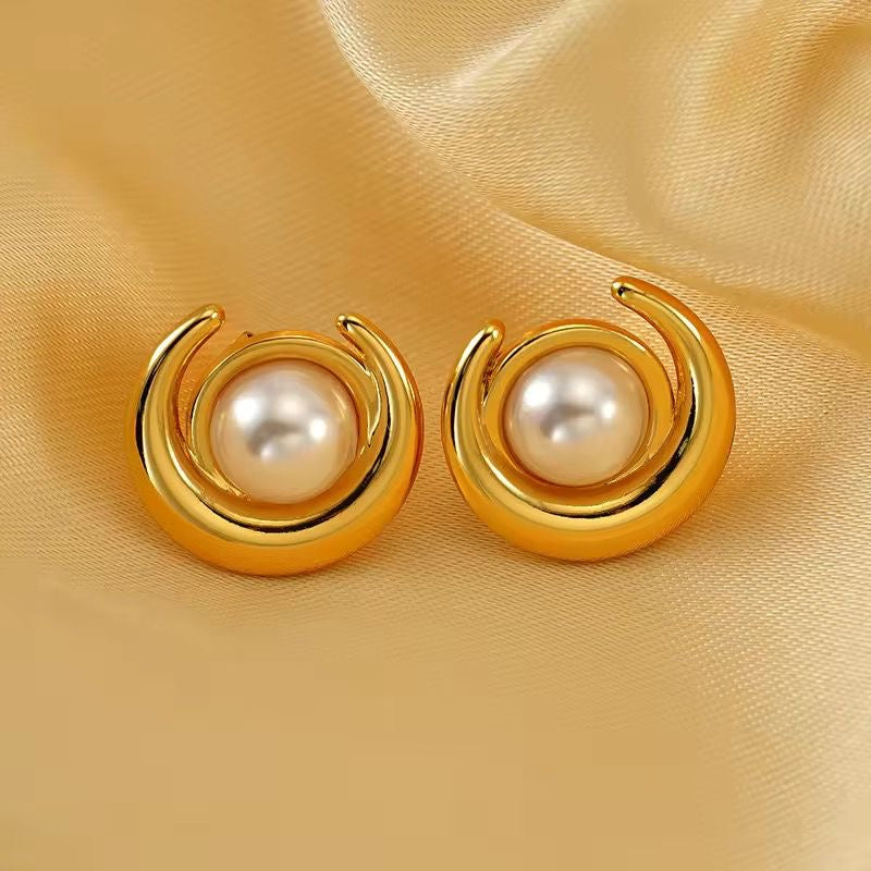 June Pearl Studs -18K