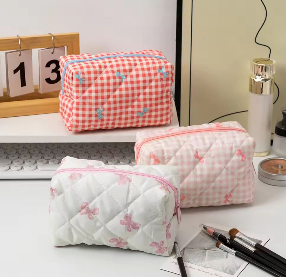 Bow Checkered Quilted Travel X Make Up Bag