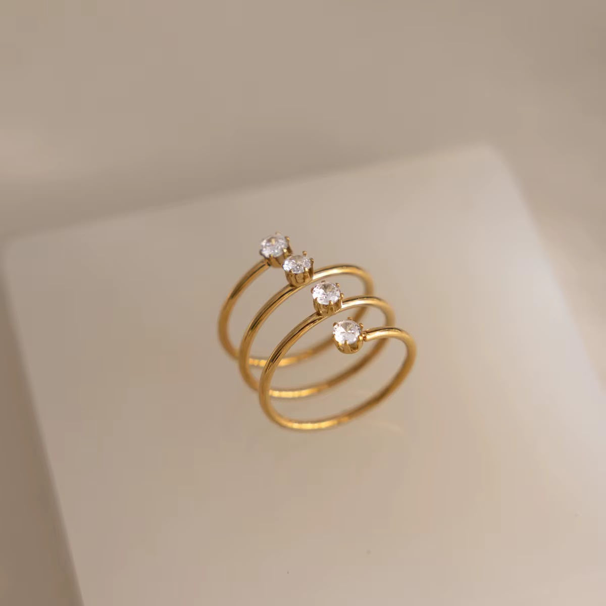 Noor Gleam Ring