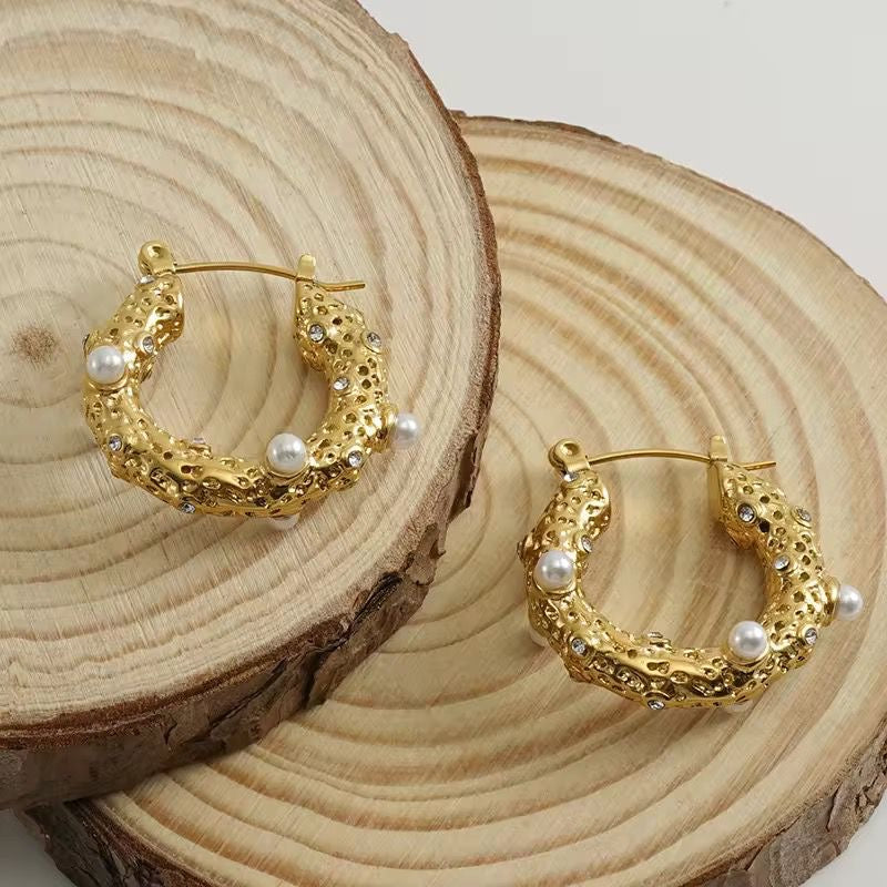 Perola Dotted Hoops