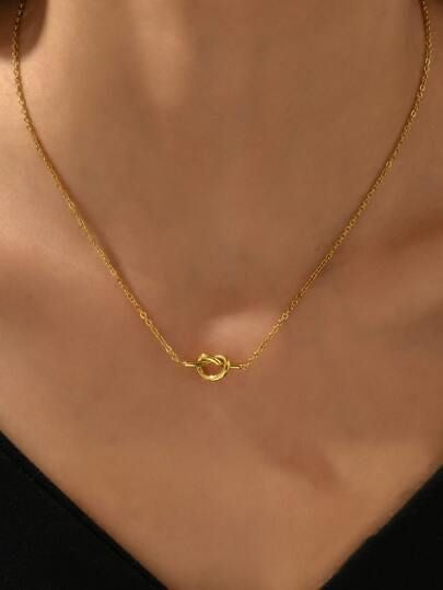 Love Me Knott Necklace -18K