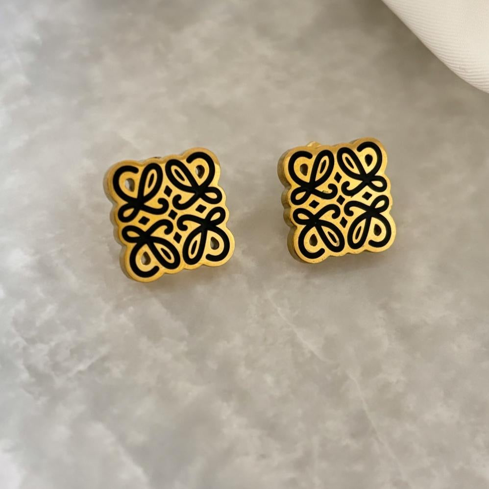 Lo Luxe Studs -18K