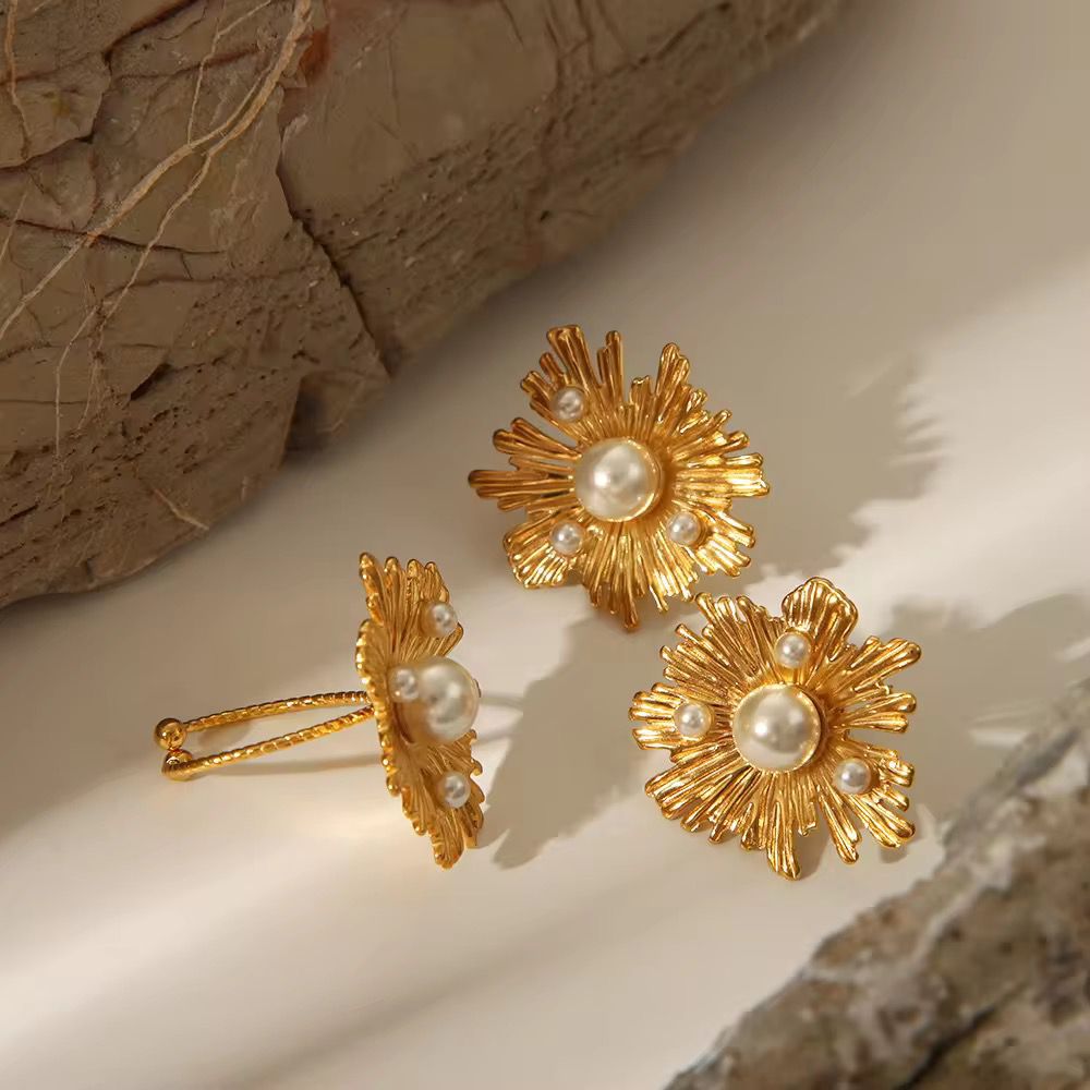 Dynasty Pearl Statement Studs