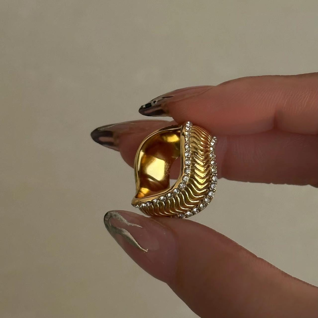 Lexux Diamond Wave Ring
