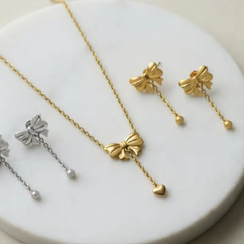 Bow Heart Lariat Necklace
