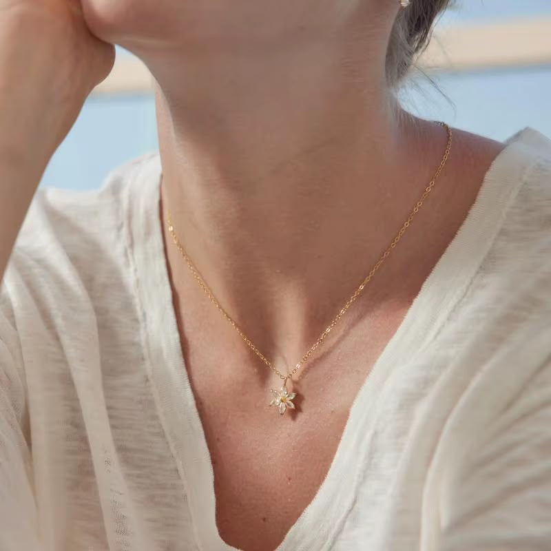 Fleur d’Étoile Necklace
