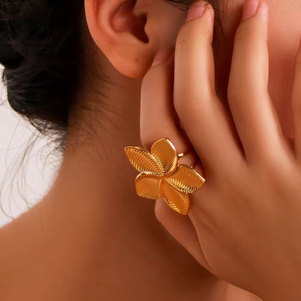 Flora Fantasy Statement Ring