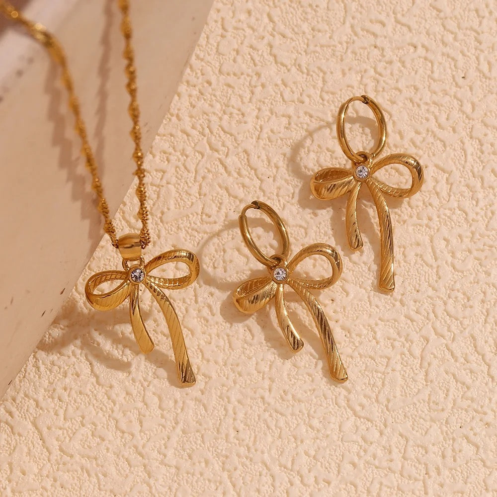 Dangle Bow Necklace -18K