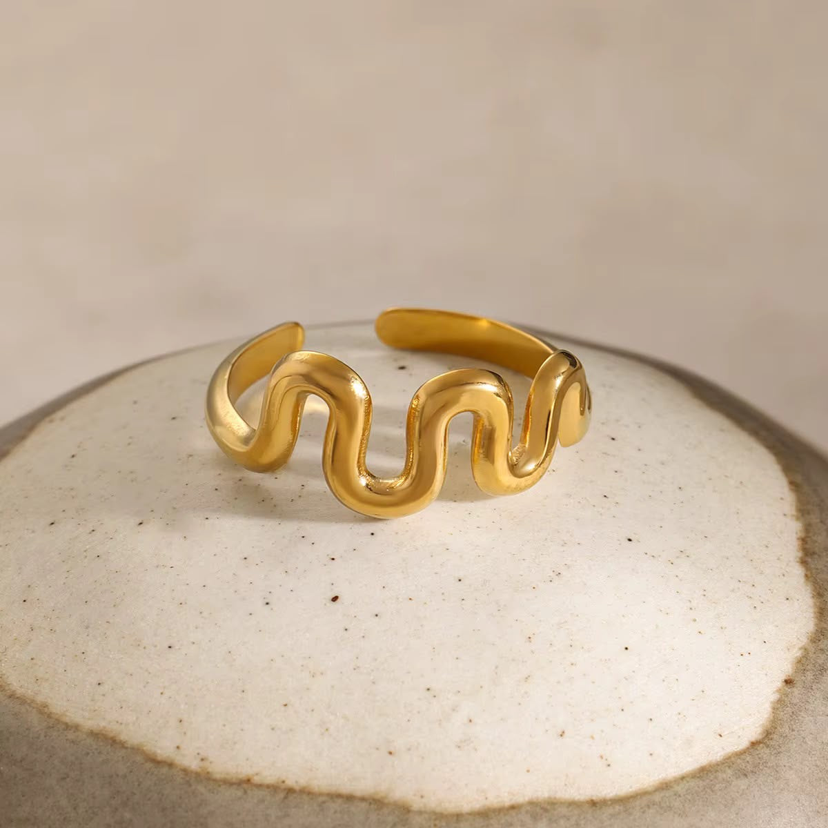 Curly Ring