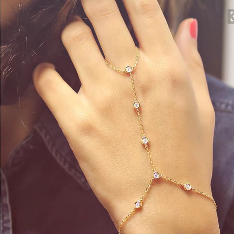 Esme Diamante Hand Chain