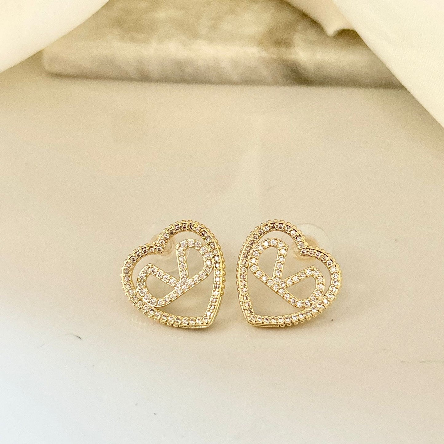 V-Sweet Heart Zirconia Studs