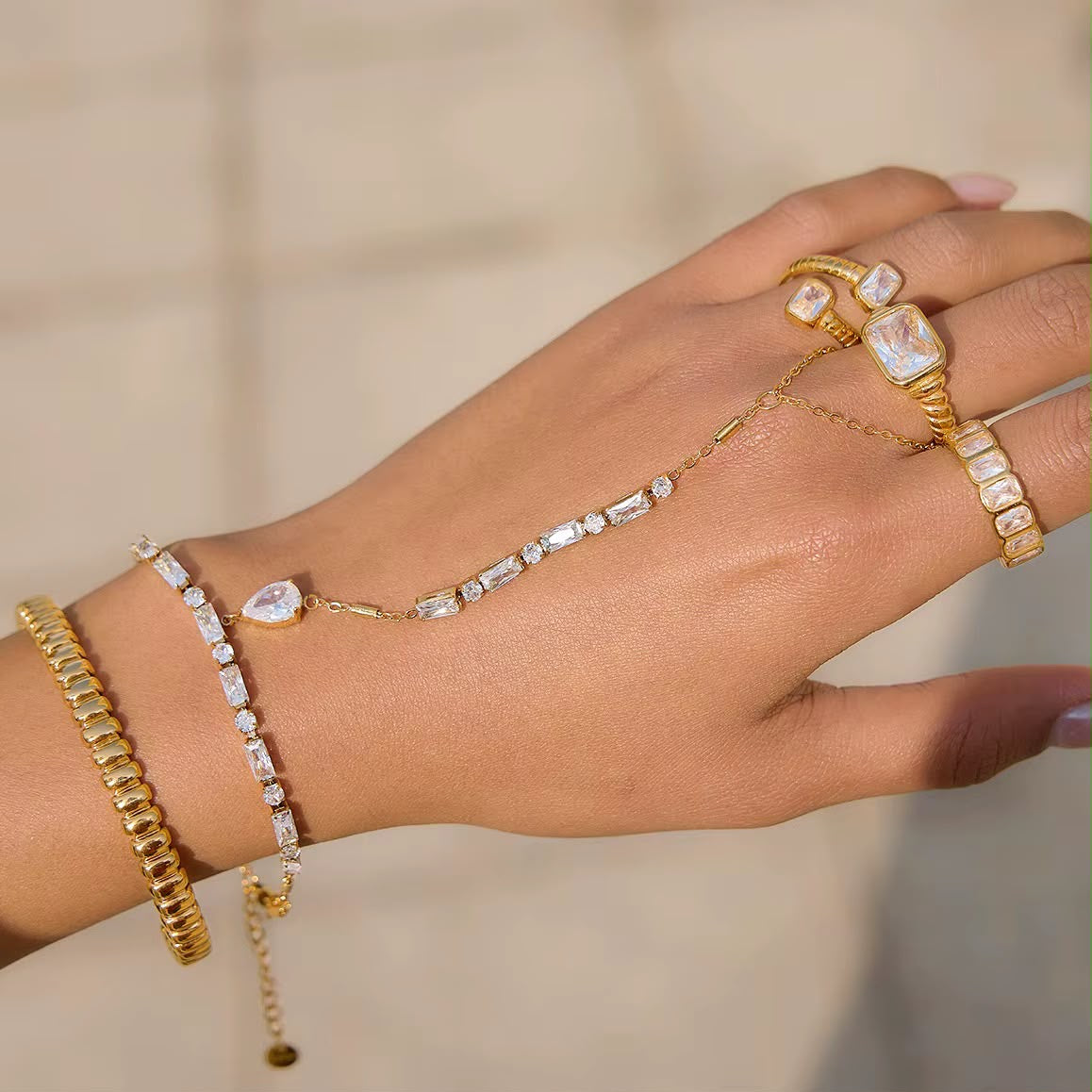 La Jewel Lace Hand Chain