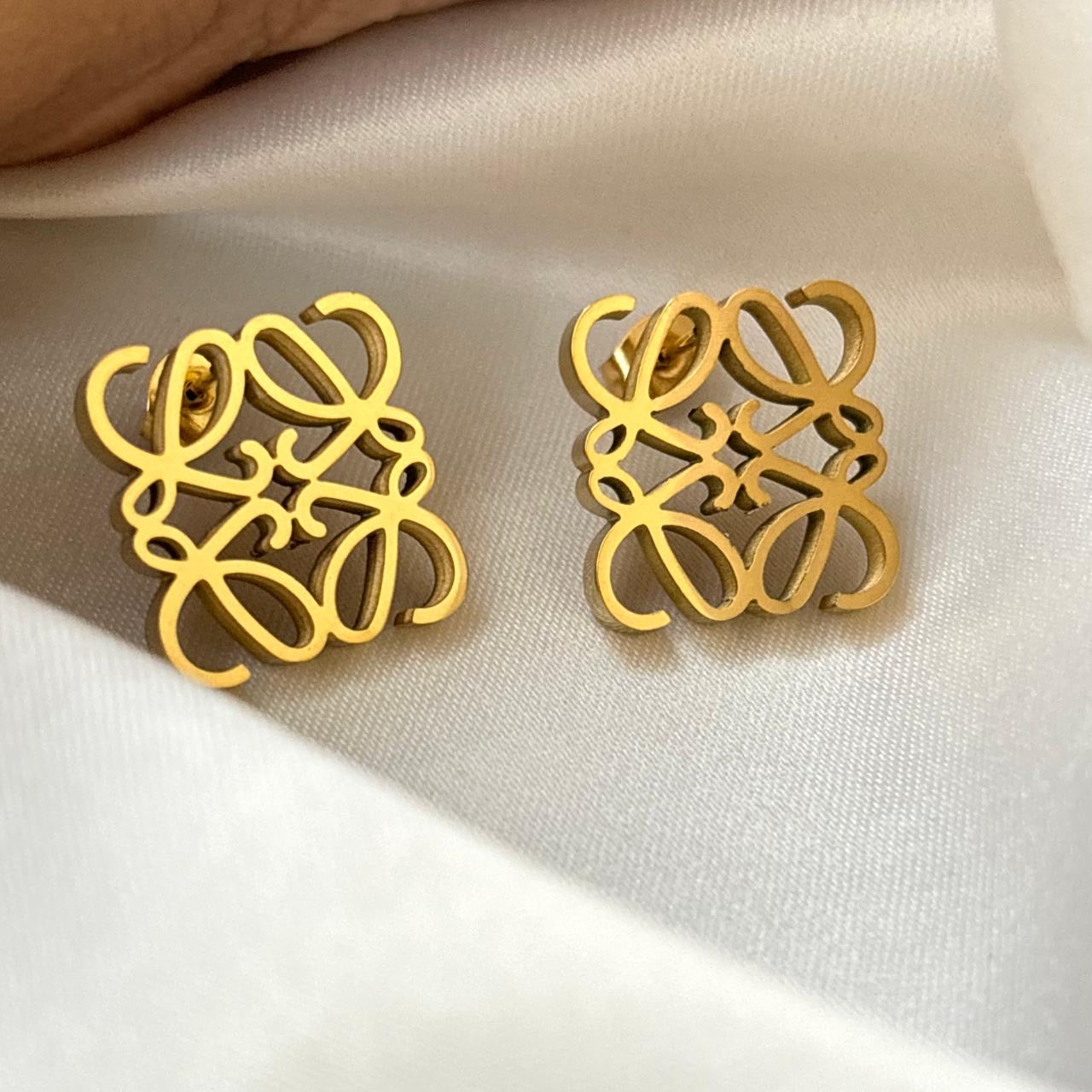 Lo Luxe Gold Studs -18K