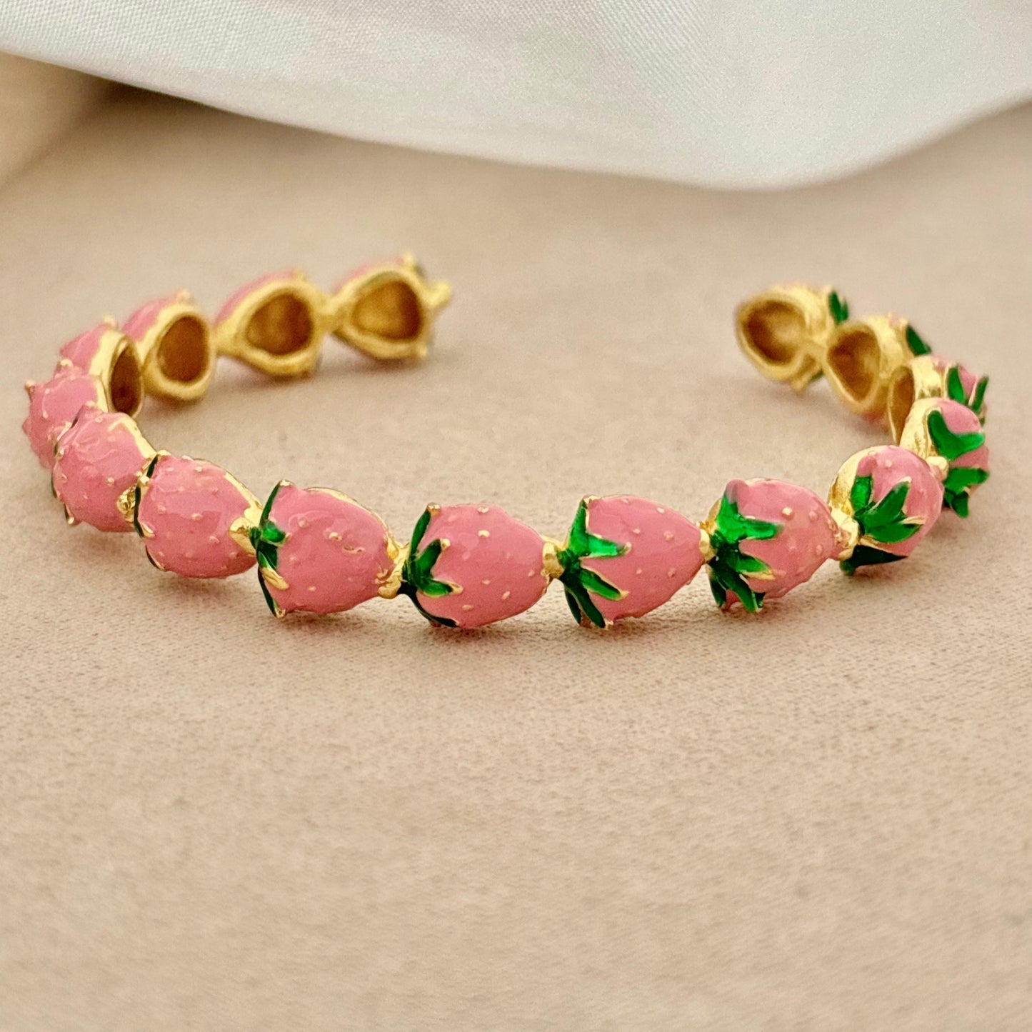 Strawberry Cuff -Pink