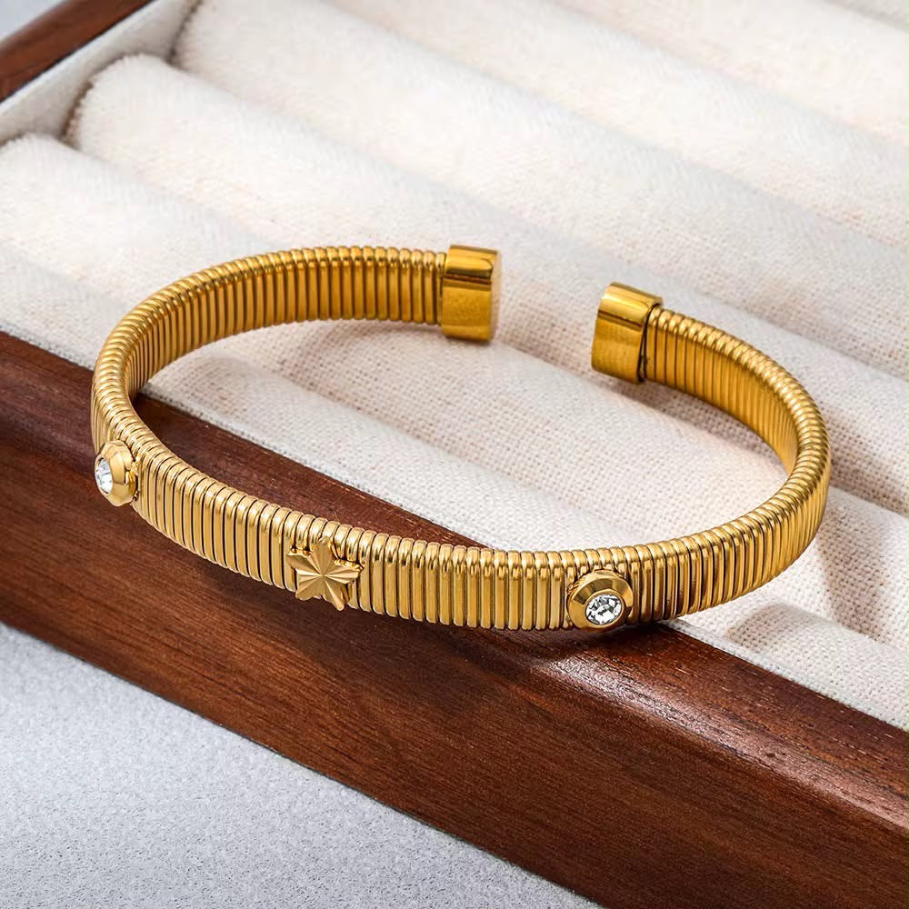 Aristo Starlet Cuff