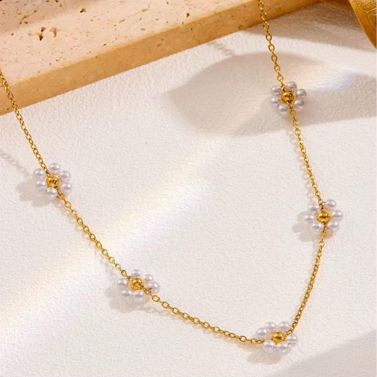 Disty Daisy Perle Necklace