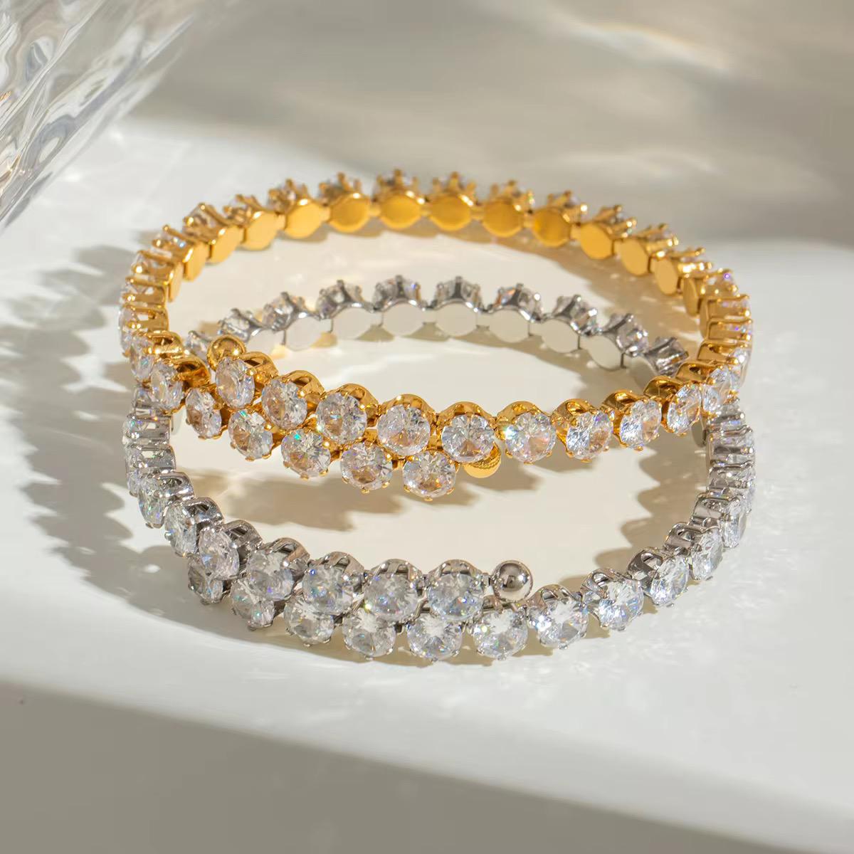 Princess Diamond Cuff -18K