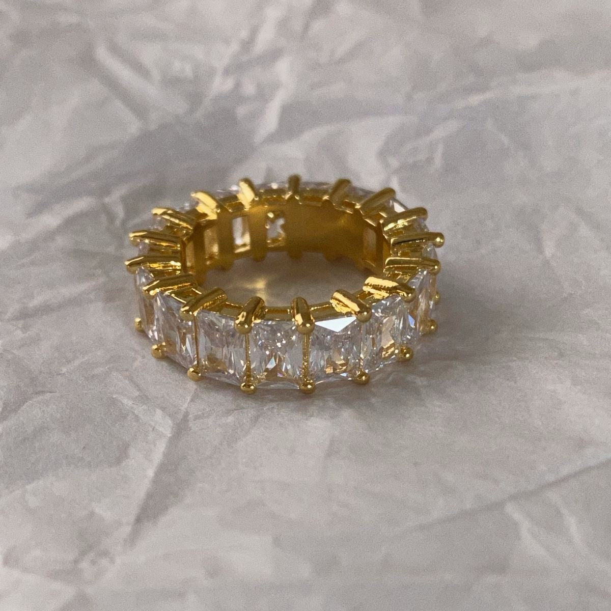 Princess Cut Eternity Band -18K