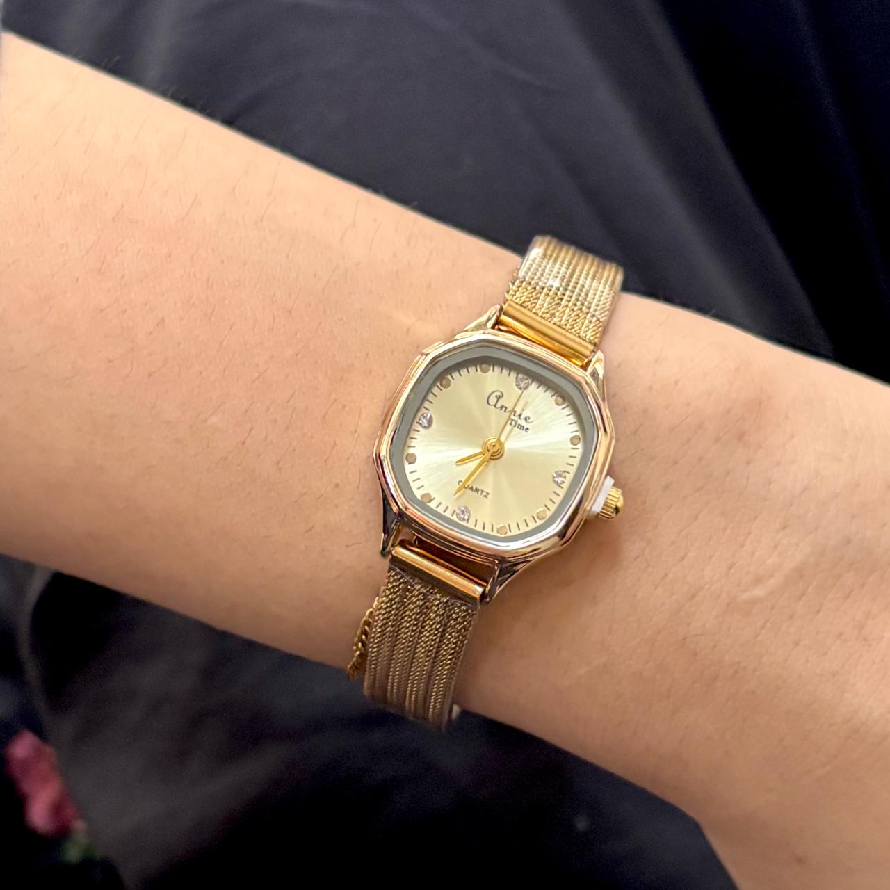 Élise Everyday Staple Gold Watch