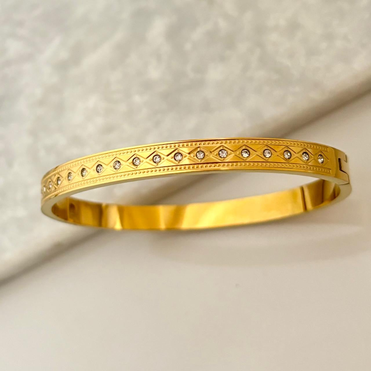 Haute Bling Bracelet