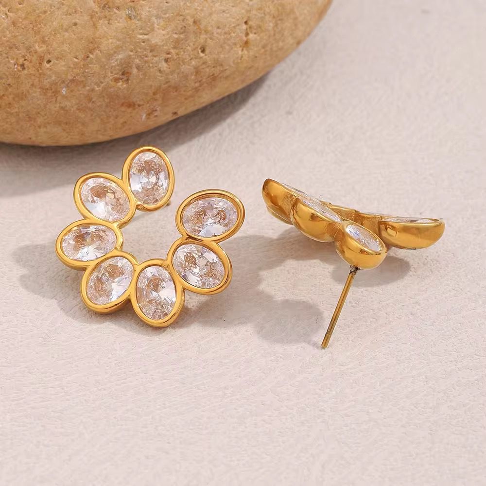 Petite Dewdrop Spark Studs