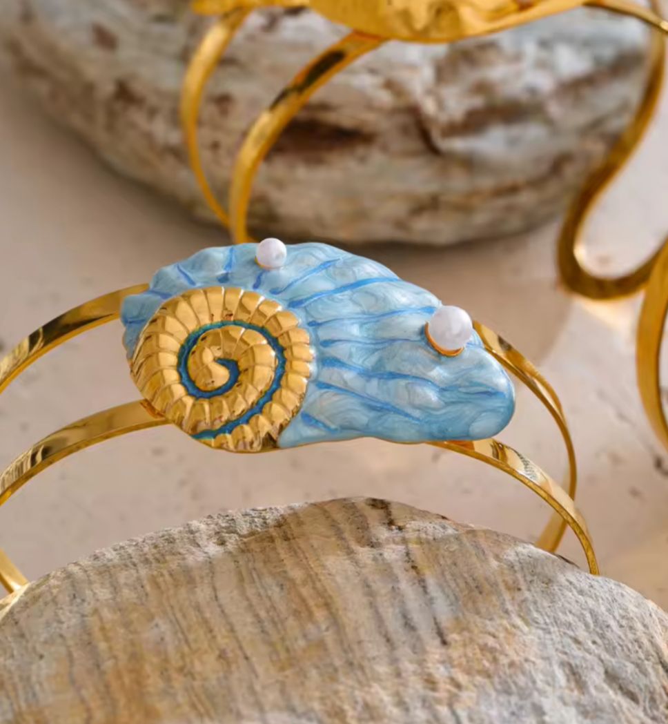 Alaska Cuff