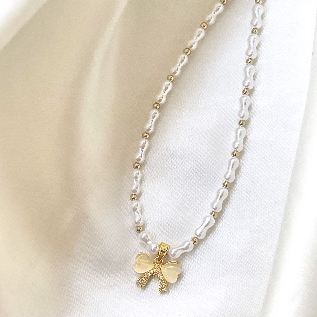Opal Bow Pearly Necklace