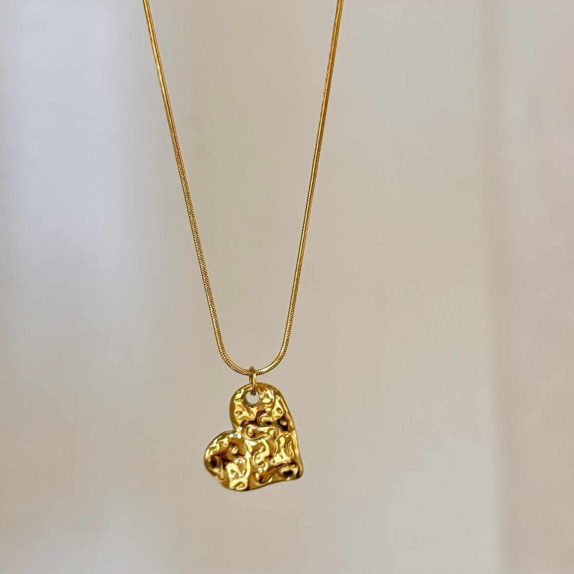 Hammered Heart Necklace -18K