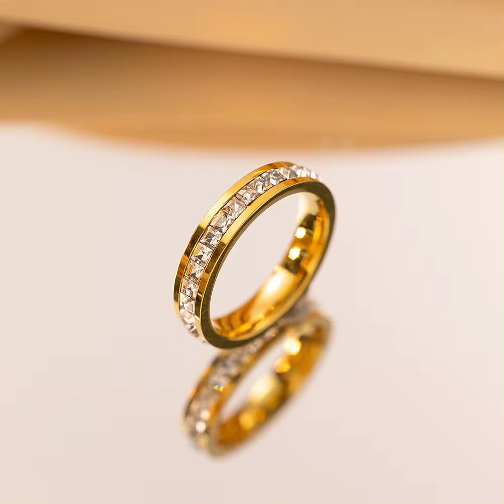 Glitz Band Ring
