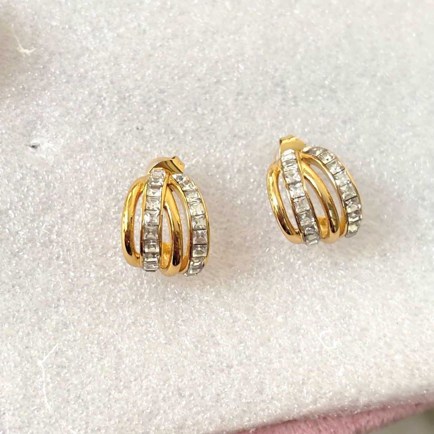 Quadra Stacked Studs