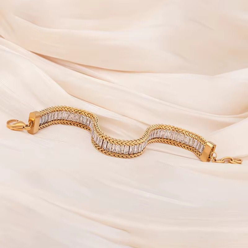 Glaciar Gilded Baguette Bracelet