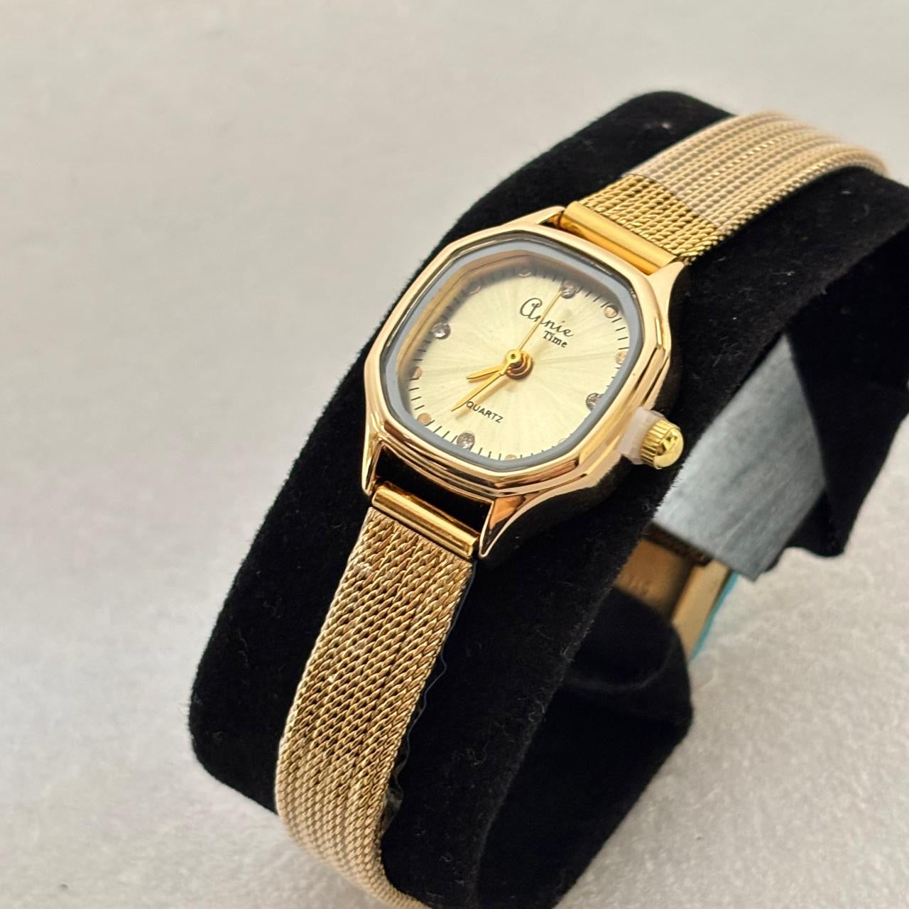 Élise Everyday Staple Gold Watch
