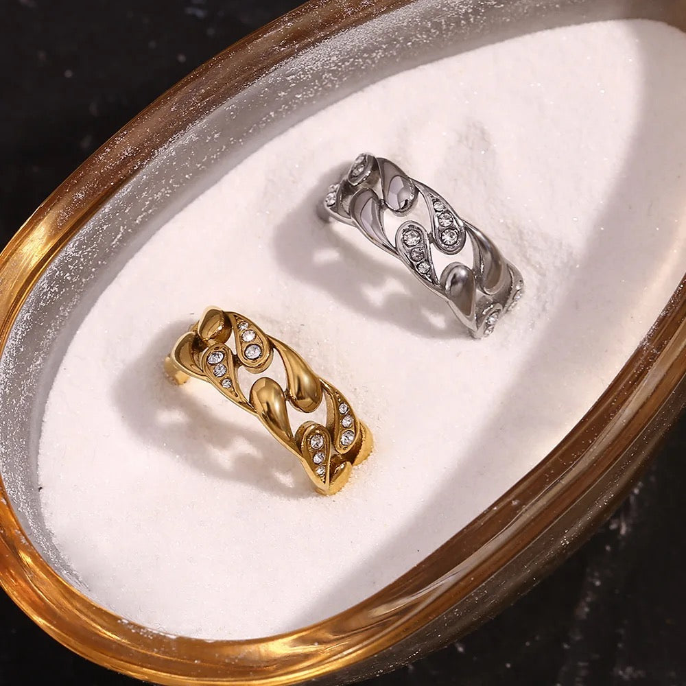 Luxury Curb Diamante Ring -18K