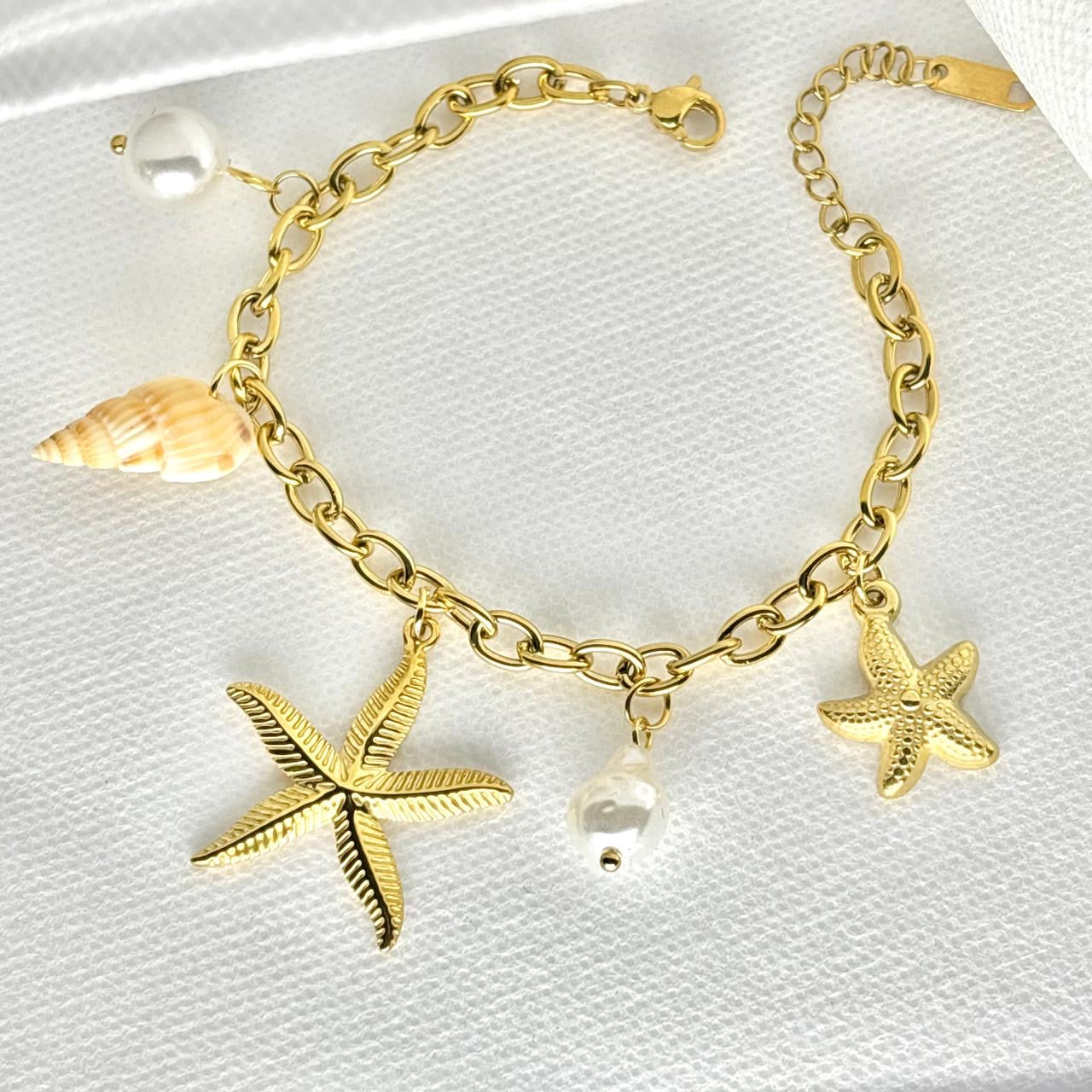 Breezy Charm Bracelet